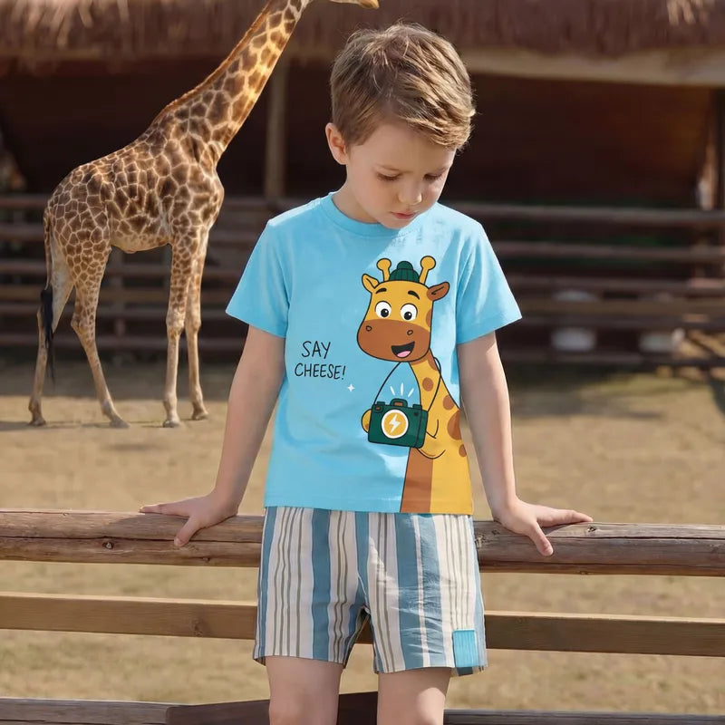 Say Cheese! Cute Giraffe T-Shirt